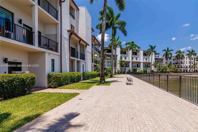 4714 NW 84th Ct 4714, Doral, FL 33166