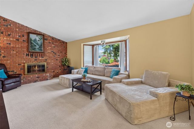 5000 NE 6th Street, Renton, WA 98059