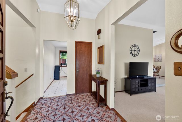 5000 NE 6th Street, Renton, WA 98059