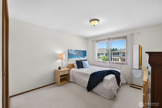 5000 NE 6th Street, Renton, WA 98059