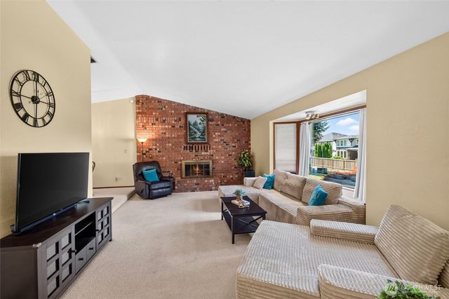 5000 NE 6th Street, Renton, WA 98059
