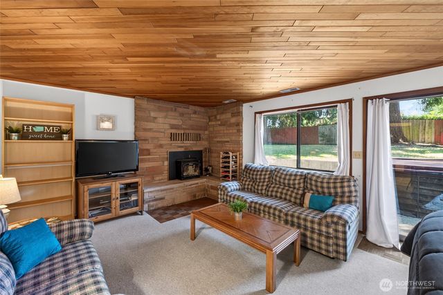 5000 NE 6th Street, Renton, WA 98059