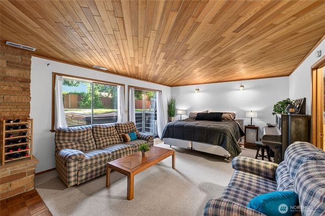 5000 NE 6th Street, Renton, WA 98059