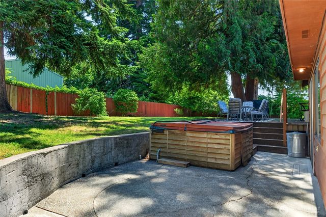 5000 NE 6th Street, Renton, WA 98059