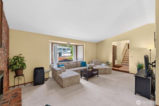 5000 NE 6th Street, Renton, WA 98059