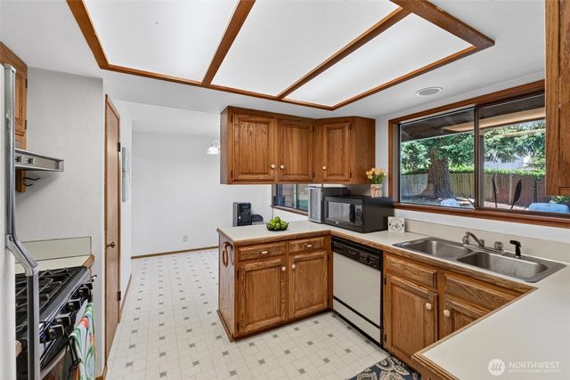 5000 NE 6th Street, Renton, WA 98059