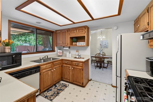 5000 NE 6th Street, Renton, WA 98059