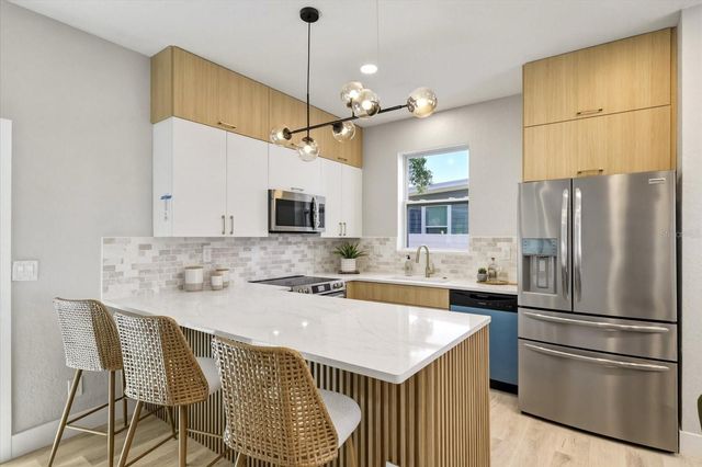 1044 12TH AVENUE S, St Petersburg, FL 33705