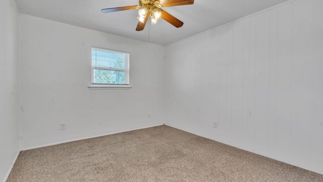 11 Coyote Road, Los Lunas, NM 87031