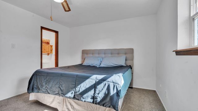 11 Coyote Road, Los Lunas, NM 87031