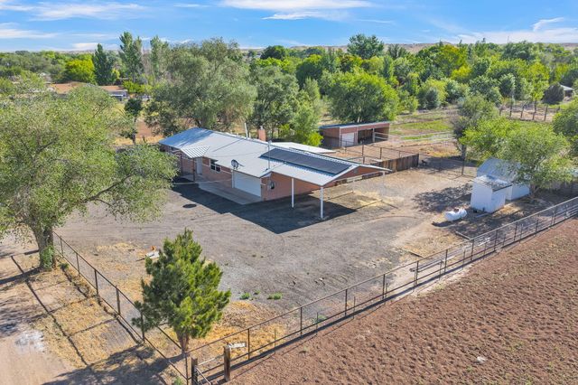 11 Coyote Road, Los Lunas, NM 87031