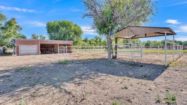 11 Coyote Road, Los Lunas, NM 87031