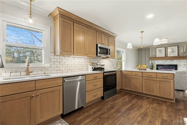 4504 Twin Lake, Northport, AL 35473