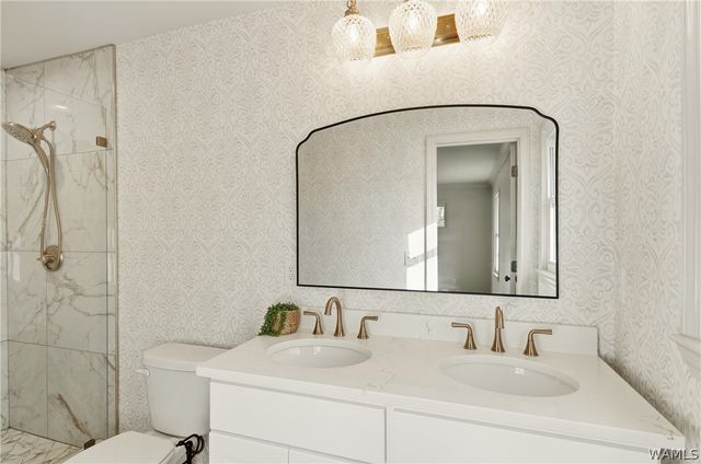 4504 Twin Lake, Northport, AL 35473