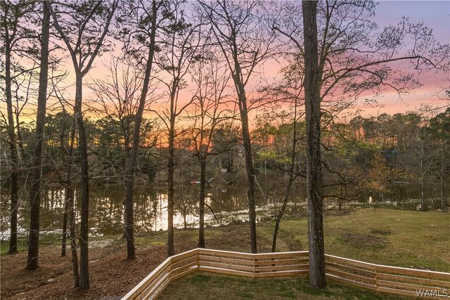 4504 Twin Lake, Northport, AL 35473