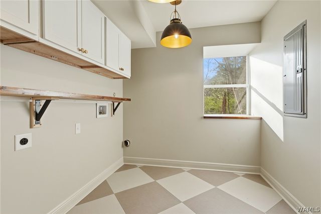 4504 Twin Lake, Northport, AL 35473