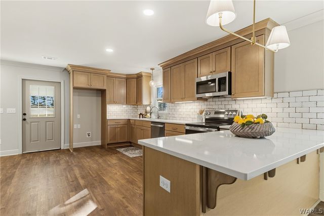 4504 Twin Lake, Northport, AL 35473