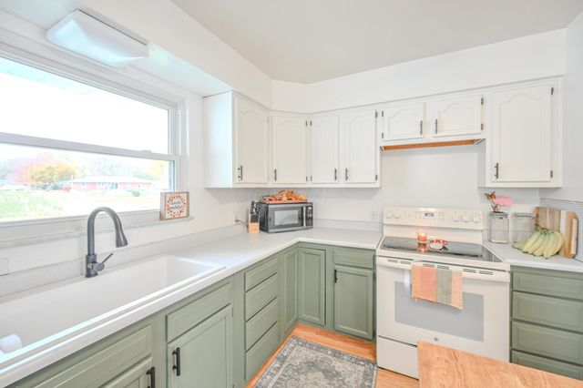 557 Vale Road, Springfield, OH 45504