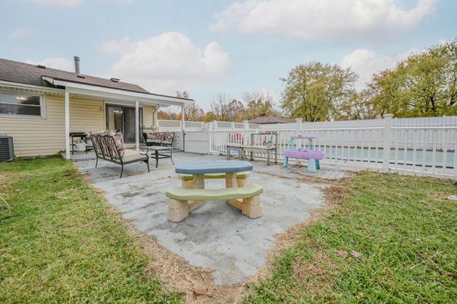 557 Vale Road, Springfield, OH 45504