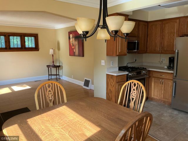 1762 Edgerton Street, Maplewood, MN 55117