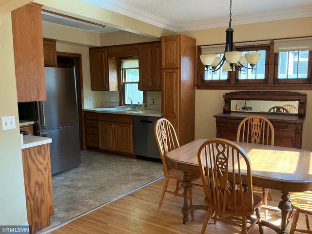 1762 Edgerton Street, Maplewood, MN 55117