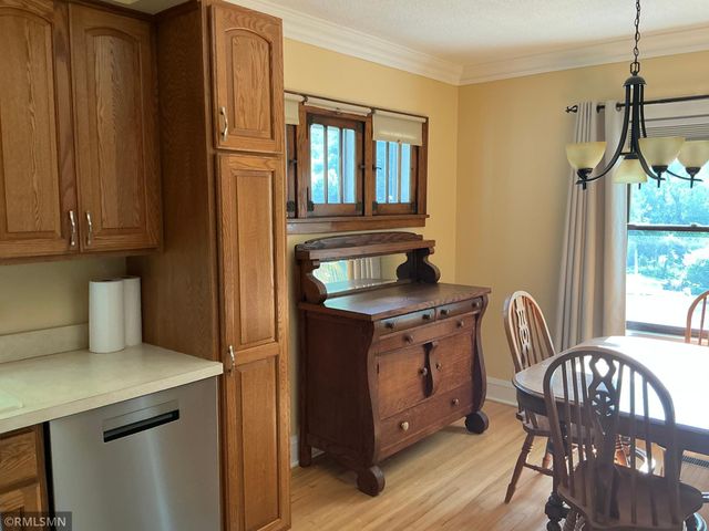 1762 Edgerton Street, Maplewood, MN 55117