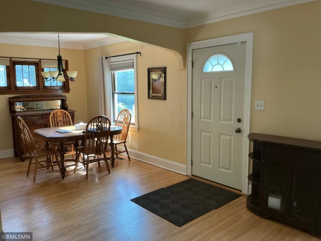 1762 Edgerton Street, Maplewood, MN 55117