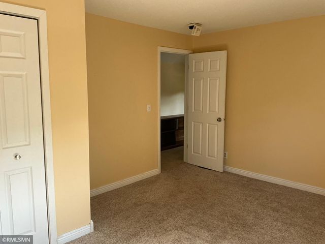 1762 Edgerton Street, Maplewood, MN 55117