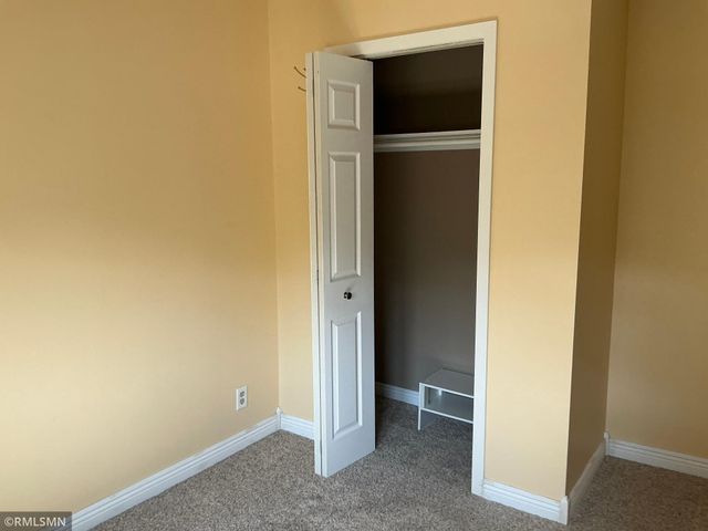 1762 Edgerton Street, Maplewood, MN 55117