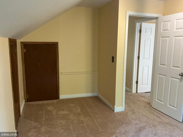 1762 Edgerton Street, Maplewood, MN 55117