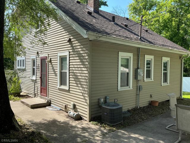 1762 Edgerton Street, Maplewood, MN 55117