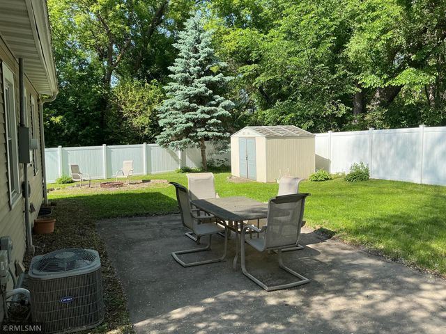 1762 Edgerton Street, Maplewood, MN 55117