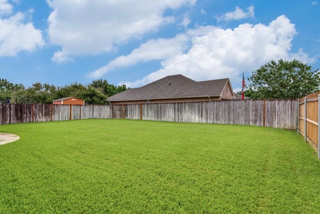 300 Vera Drive, Burleson, TX 76028