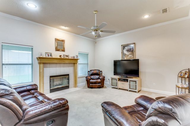 300 Vera Drive, Burleson, TX 76028