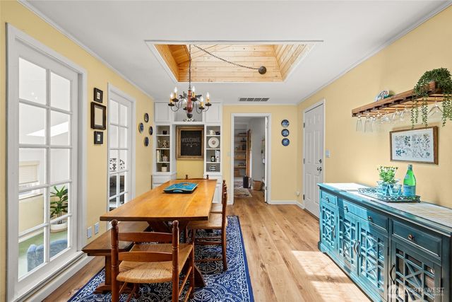 25720 78th Avenue SW, Vashon, WA 98070