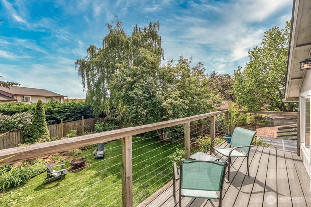 25720 78th Avenue SW, Vashon, WA 98070