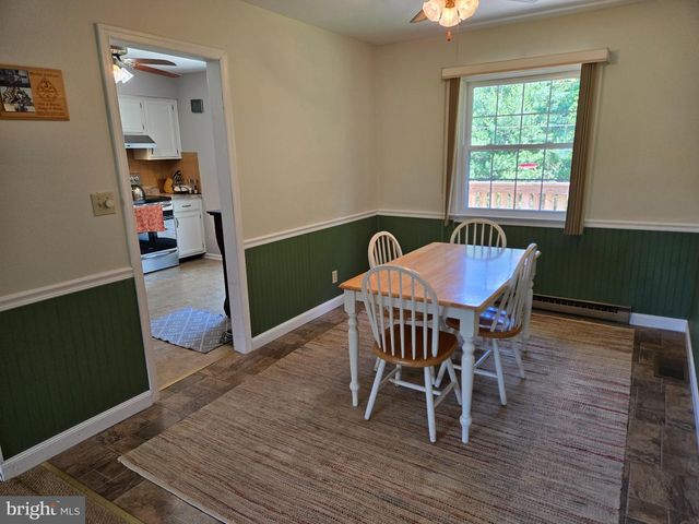6581 SKYVIEW LN, Coopersburg, PA 18036