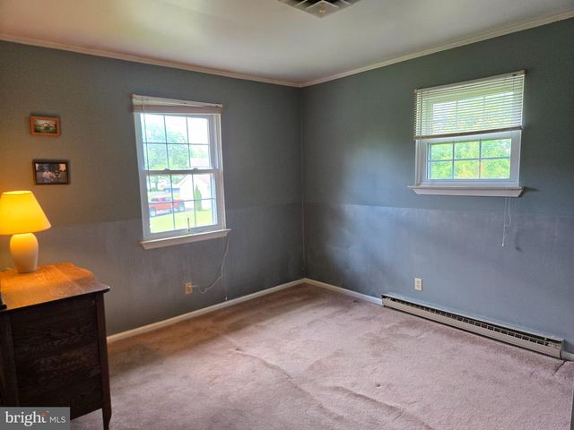 6581 SKYVIEW LN, Coopersburg, PA 18036