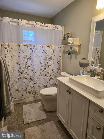 6581 SKYVIEW LN, Coopersburg, PA 18036