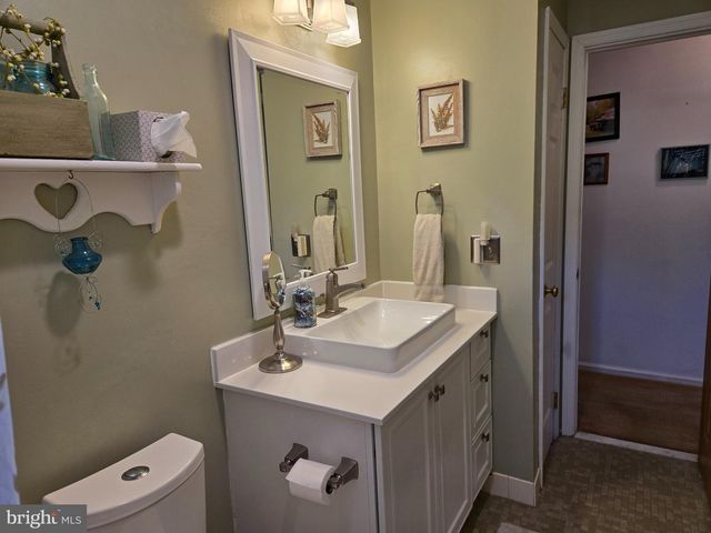 6581 SKYVIEW LN, Coopersburg, PA 18036