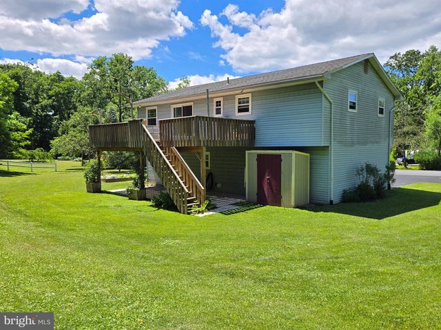 6581 SKYVIEW LN, Coopersburg, PA 18036
