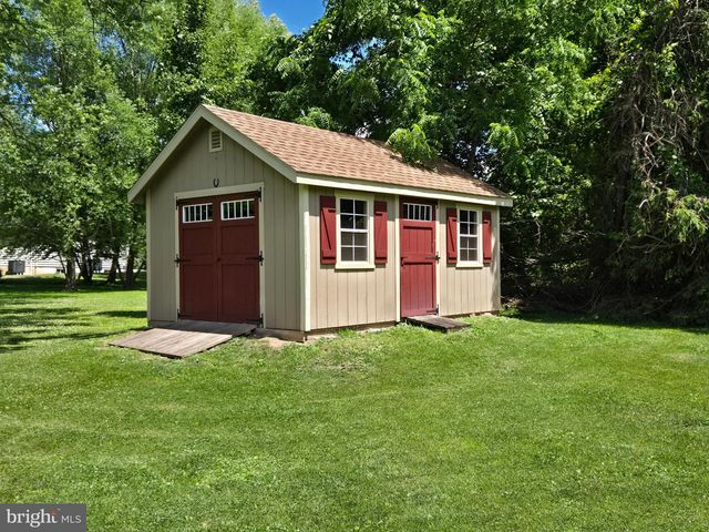 6581 SKYVIEW LN, Coopersburg, PA 18036