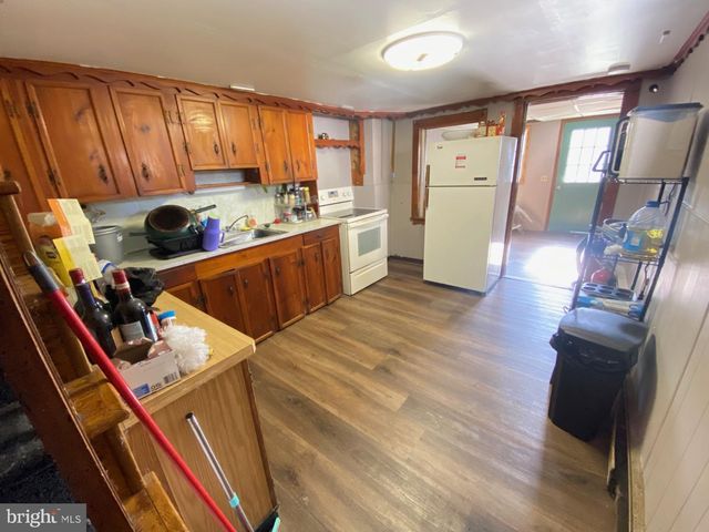 207 - 209 E MCMURTRIE ST, Summit Hill, PA 18250