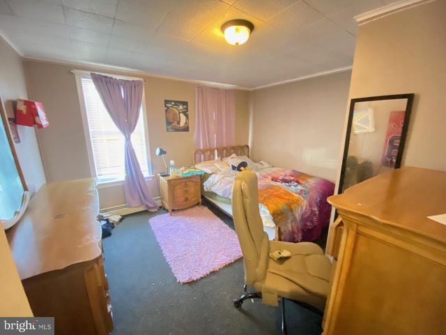 207 - 209 E MCMURTRIE ST, Summit Hill, PA 18250