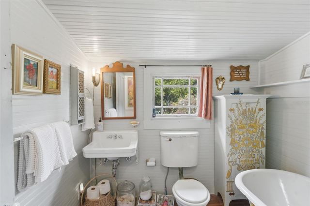 748 W FLORENCE AVENUE, Deland, FL 32720