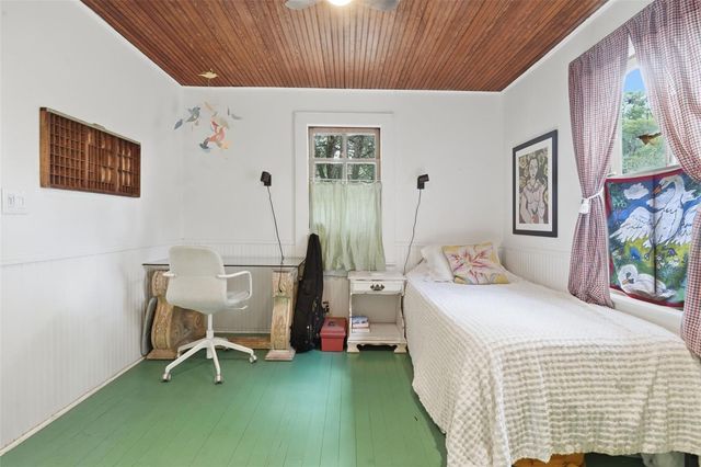 748 W FLORENCE AVENUE, Deland, FL 32720