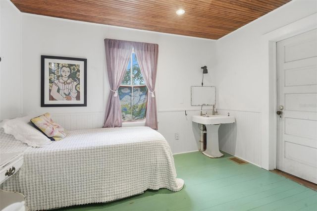 748 W FLORENCE AVENUE, Deland, FL 32720