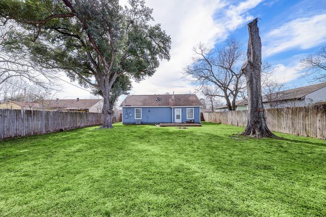 13327 Halifax Street, Houston, TX 77015