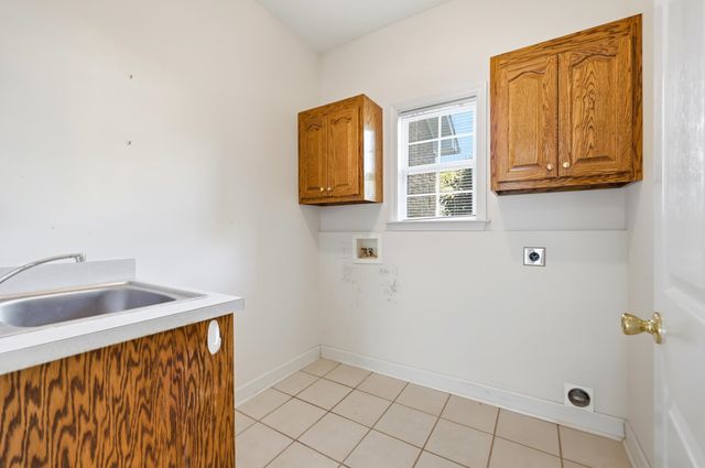 904 Collins St., Conway, SC 29526