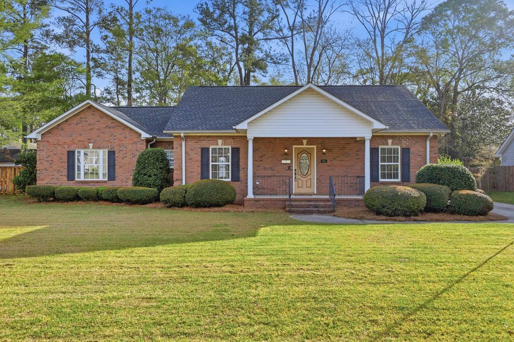 904 Collins St., Conway, SC 29526